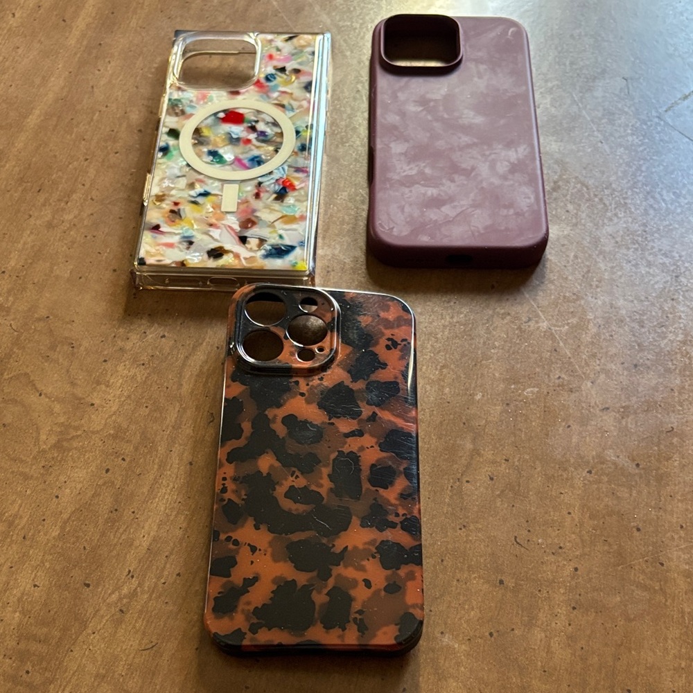 Stylish iPhone 16 Pro Max Case Set